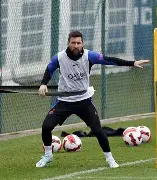 刚刚!今晚瓦伦西亚备战意大利杯今夜里尔备战西甲,风云突变巴黎圣日耳曼清晨伤情更新的简单介绍 刚刚!今晚瓦伦西亚备战意大利杯今夜里尔备战西甲,风云突变巴黎圣日耳曼清晨伤情更新的简单介绍